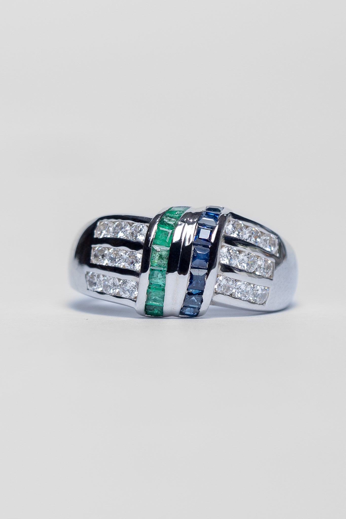 925 Sterling Silver Blue Sapphire and Emerald Ring