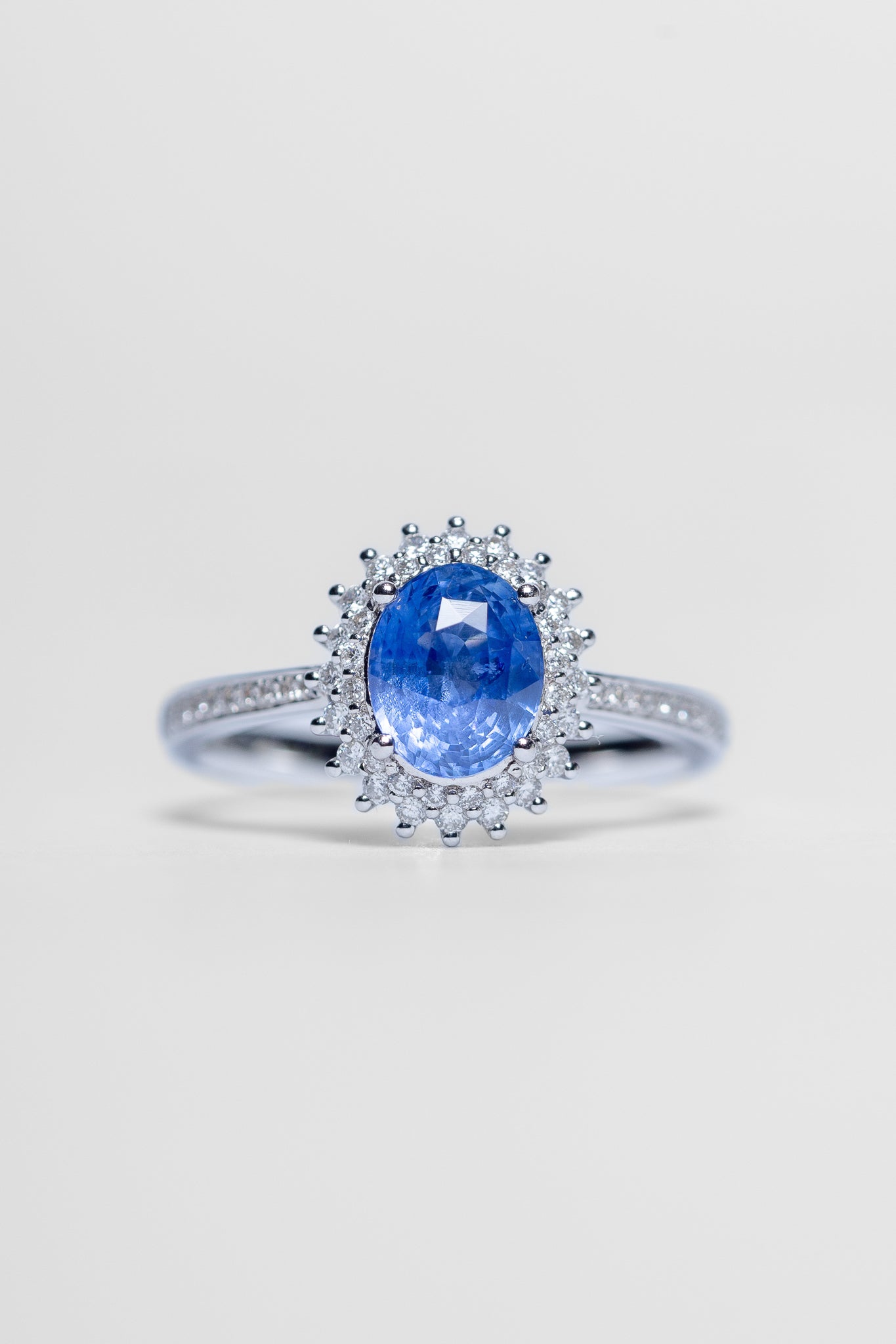 18k Blue Sapphire and Diamond Cluster Ring