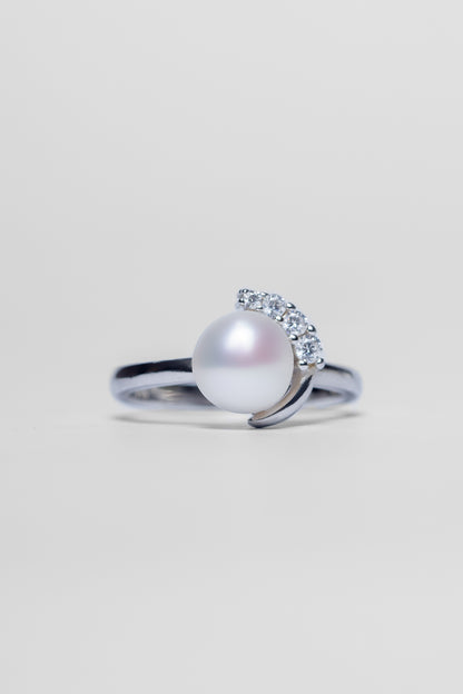 925 Sterling Silver Pearl and Zircon Ring