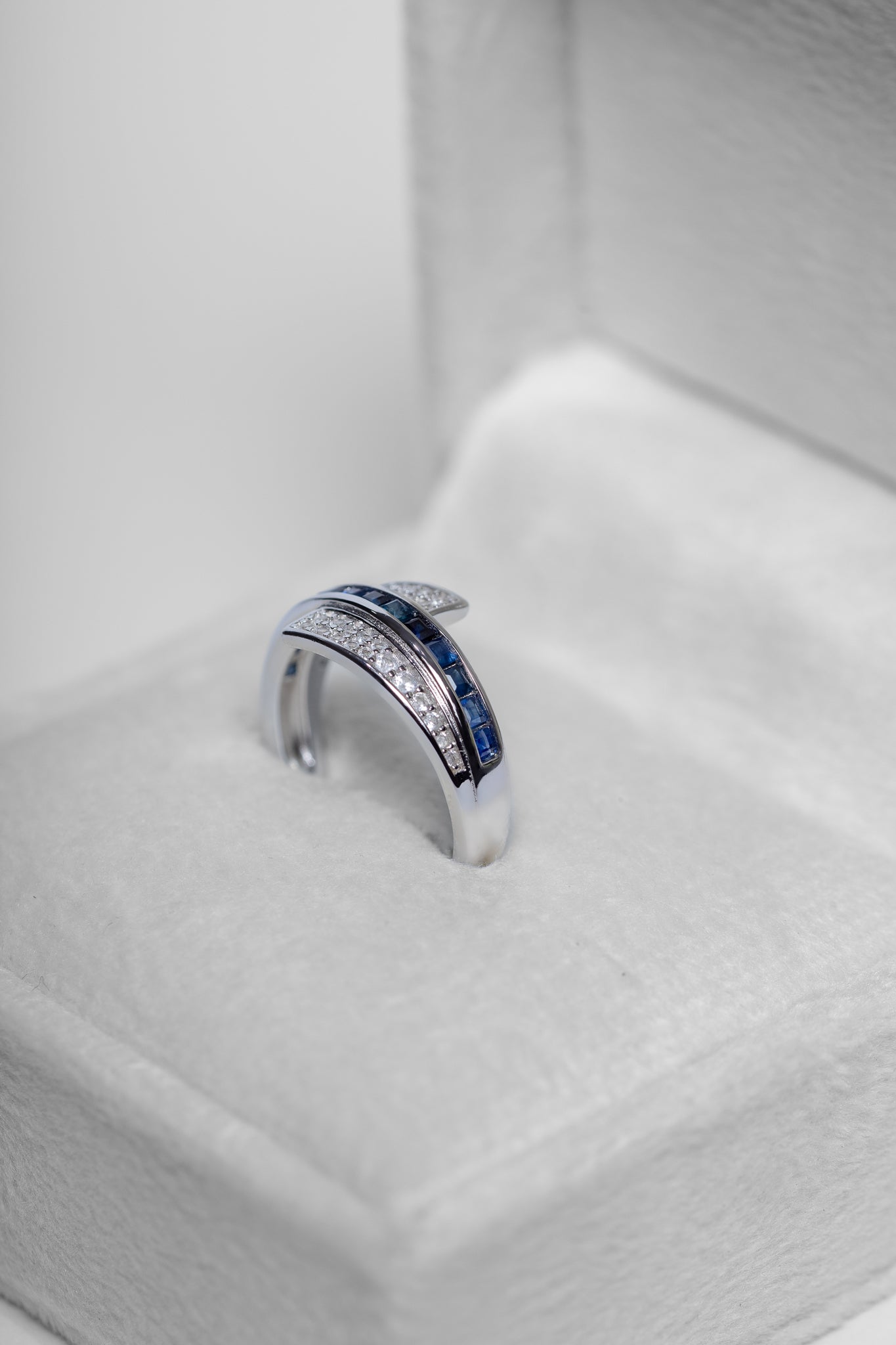 925 Sterling Silver Blue Sapphire and Zircon Ring