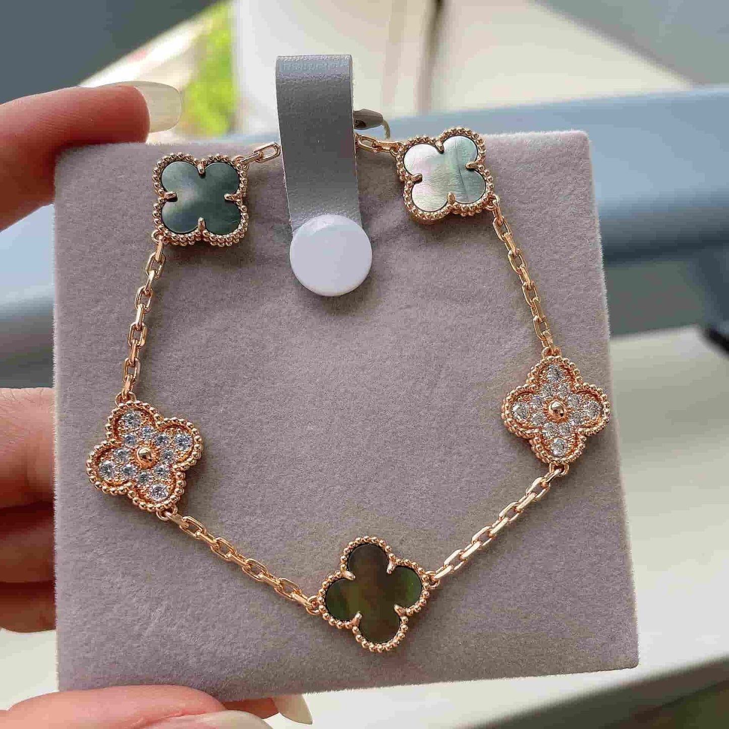 Clovers 5 Motifs Grey MOP and Diamond Bracelet