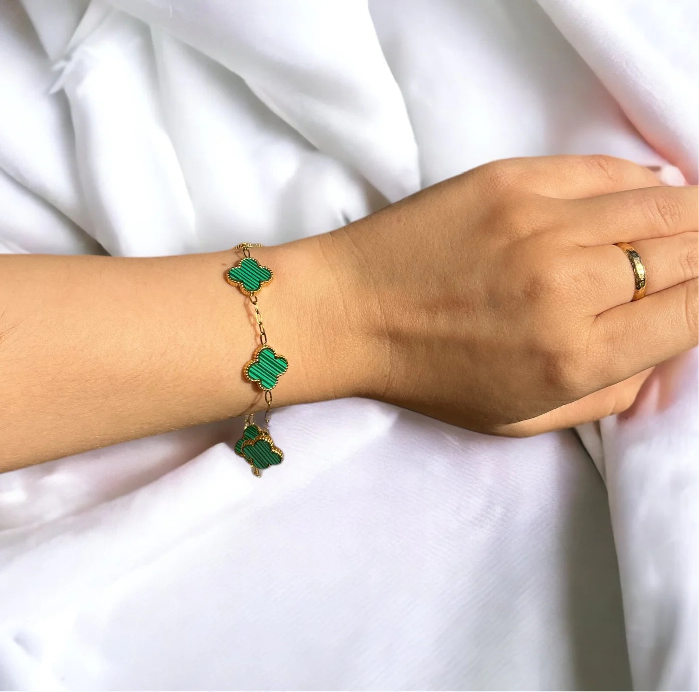 Clovers 5 Motifs Malachite Bracelet